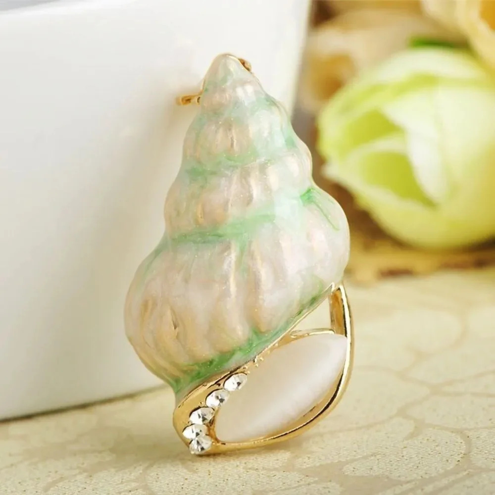 VQ Enamel Sea Conch Snail Brooch